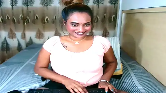 Snapshot of sexyindianchic chatting on March 6, 2025, 6:05 pm sexyindianchic online show from March 6, 2025, 6:05 pm