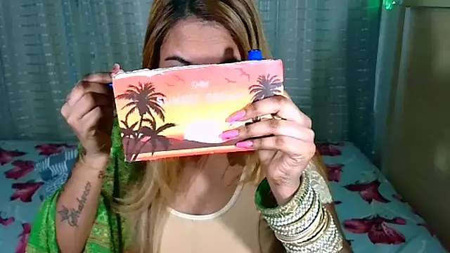 Snapshot of sexyindianchic chatting on September 24, 2025, 7:42 pm sexyindianchic online show from September 24, 2025, 7:42 pm