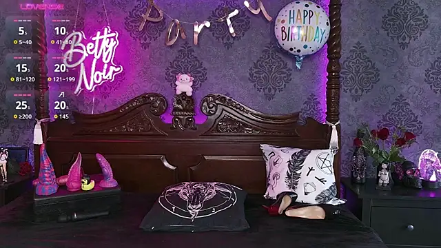 Snapshot of BettyNoir chatting on September 23, 2025, 9:38 am BettyNoir online show from September 23, 2025, 9:38 am