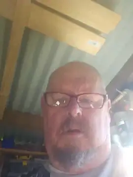 Bigfellah09 online show from July 26, 2026, 11:22 pm