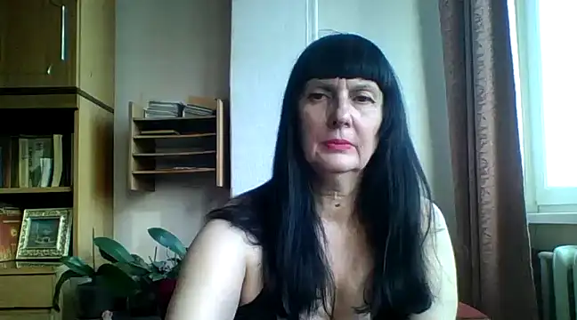 MelanyBanks online show from March 6, 2025, 1:24 pm