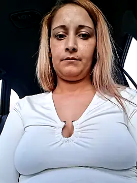Alina03210 online show from March 4, 2025, 3:37 pm