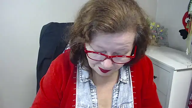 Adelewildx online show from February 4, 2025, 7:40 am