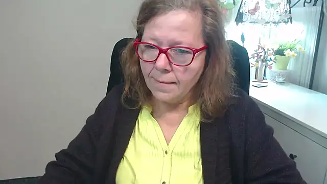 Adelewildx online show from September 29, 2025, 3:24 am