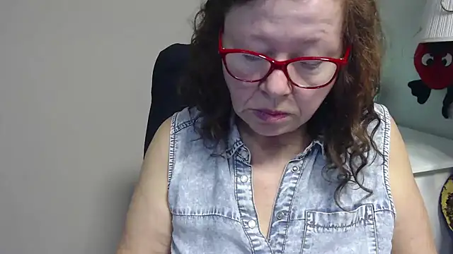 Adelewildx online show from March 12, 2025, 7:46 am