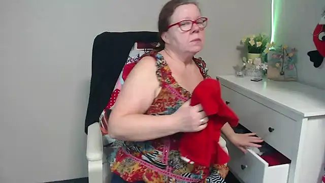 Adelewildx online show from February 26, 2025, 3:57 am