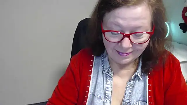 Adelewildx online show from March 17, 2025, 7:35 am