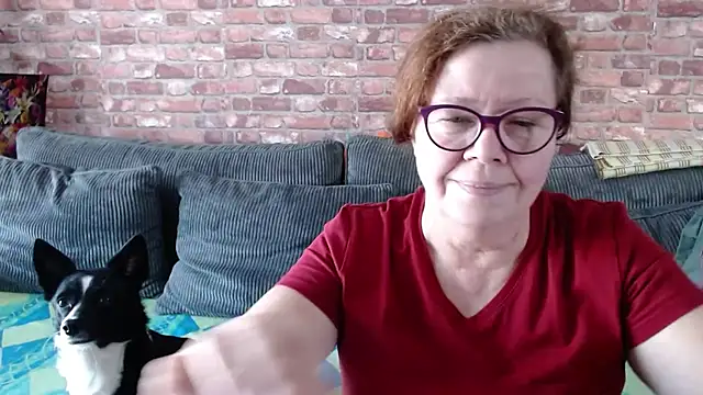 Adelewildx online show from February 8, 2025, 12:39 pm