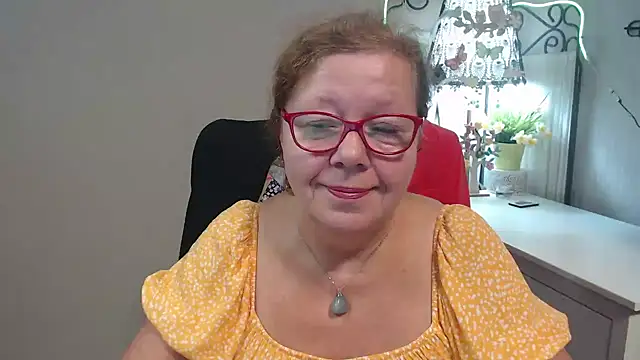 Adelewildx online show from September 10, 2025, 3:27 am