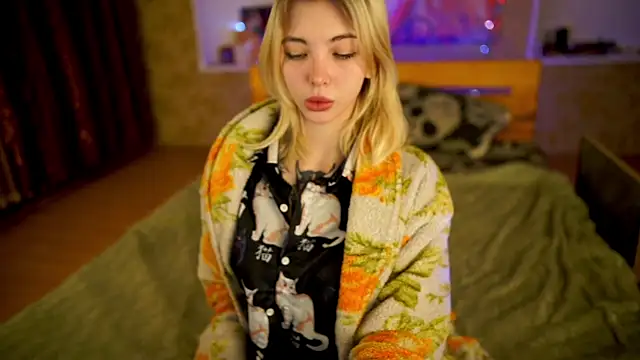 Snapshot of Allison_Cuty chatting on February 27, 2025, 3:08 am Allison Cuty online show from February 27, 2025, 3:08 am