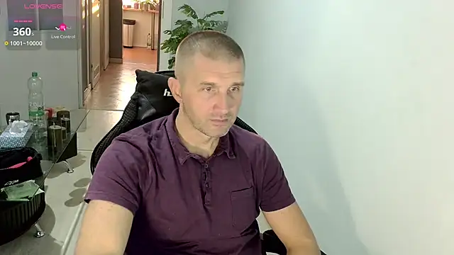 Snapshot of Maribor chatting on October 3, 2025, 5:09 am Maribor online show from October 3, 2025, 5:09 am