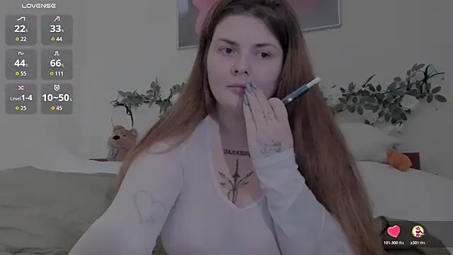 Eva Shameless online show from October 31, 2025, 4:14 pm