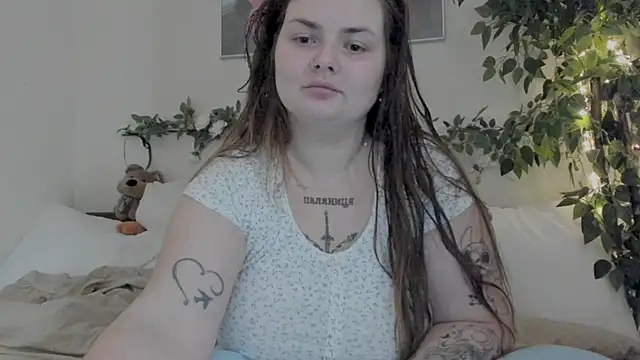 Eva Shameless online show from November 13, 2025, 6:23 pm