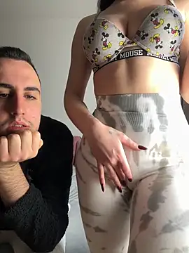 couplepenetration online show from February 13, 2025, 10:34 am