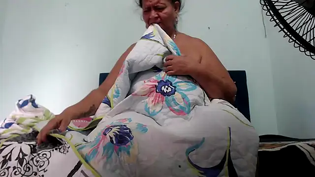 juanys asshot online show from September 24, 2025, 1:06 pm