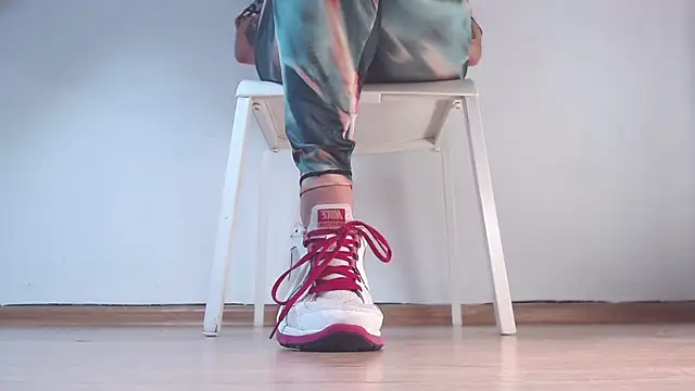 Snapshot of Foot_Goddes_ chatting on December 13, 2024, 11:13 am Foot Goddes online show from December 13, 2024, 11:13 am