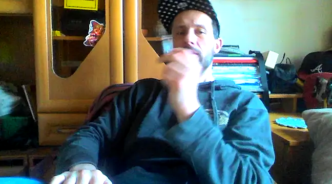 Snapshot of FireFox_Feel chatting on March 19, 2025, 6:35 am FireFox Feel online show from March 19, 2025, 6:35 am