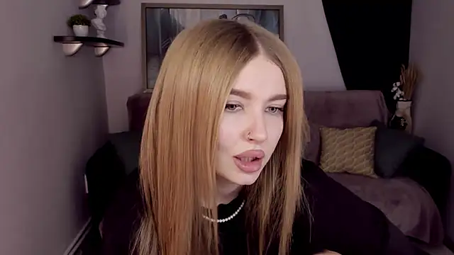 ViolettaLopez online show from January 31, 2025, 2:39 pm