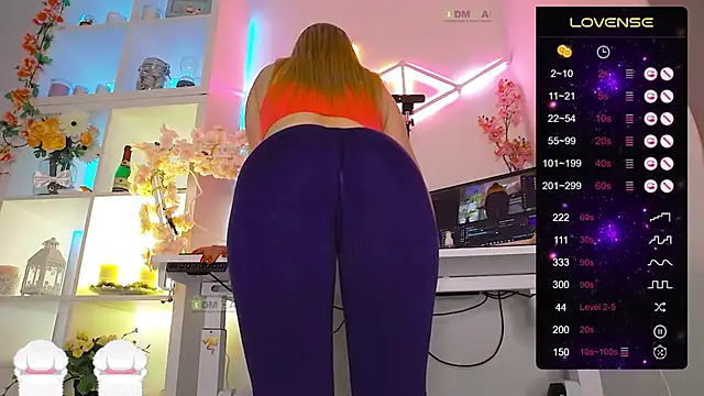 Snapshot of Elena-Marilyn chatting on February 13, 2025, 10:43 pm Elena-Marilyn online show from February 13, 2025, 10:43 pm