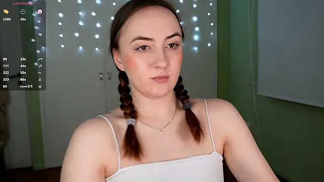 Black Eva  online show from January 15, 2025, 1:52 pm