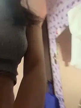 Snapshot of roman_and_jessie chatting on February 14, 2026, 12:49 pm roman and jessie online show from February 14, 2026, 12:49 pm