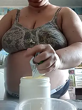 Amy August online show from February 18, 2025, 7:21 am