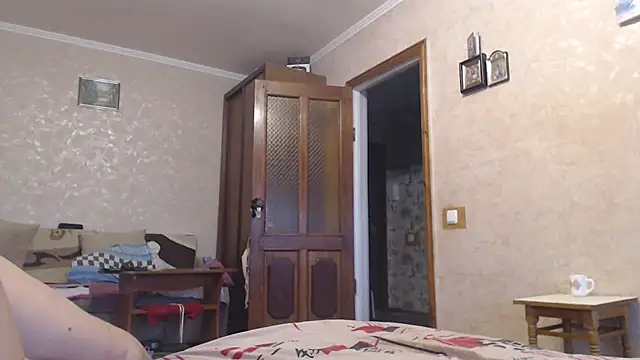 Snapshot of Amy_August chatting on September 25, 2025, 4:40 am Amy August online show from September 25, 2025, 4:40 am