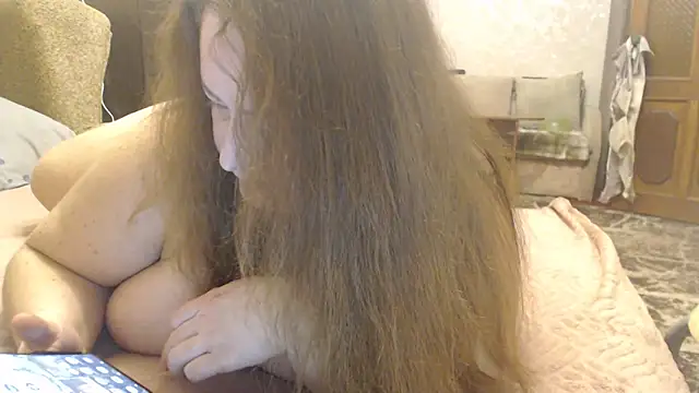 Amy August online show from February 21, 2026, 8:00 pm