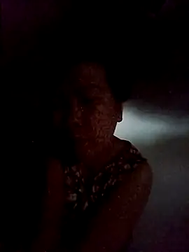 TropicalFlower online show from December 22, 2025, 7:19 am