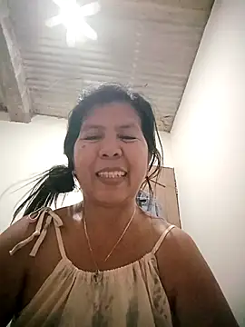 TropicalFlower online show from April 10, 2026, 11:39 am