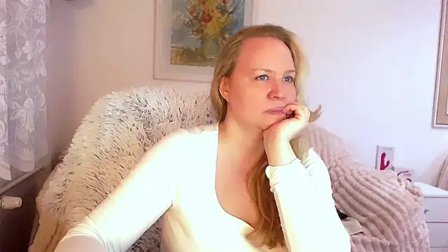 Sarah4you online show from February 21, 2025, 9:43 pm