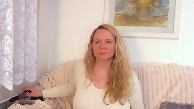 Sarah4you online show from February 12, 2025, 12:37 am