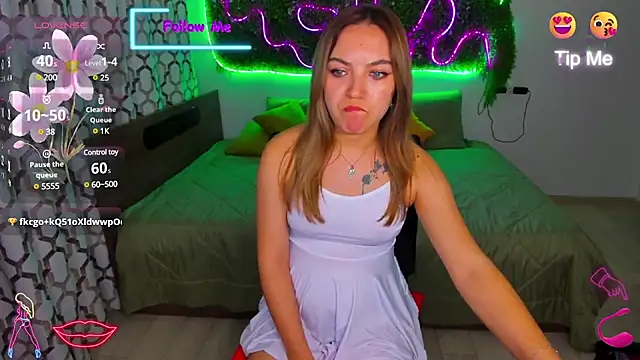 Snapshot of LucyJackson chatting on March 8, 2025, 1:36 pm LucyJackson online show from March 8, 2025, 1:36 pm