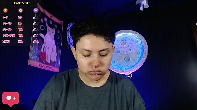 girl intense444 online show from January 7, 2026, 12:43 pm