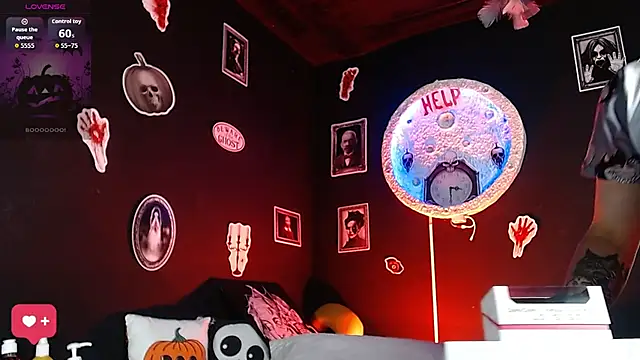 Snapshot of girl_intense444 chatting on October 21, 2025, 12:37 pm girl intense444 online show from October 21, 2025, 12:37 pm