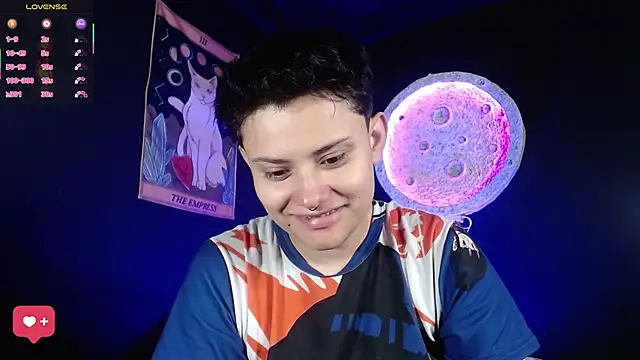 Snapshot of girl_intense444 chatting on February 27, 2026, 1:00 pm girl intense444 online show from February 27, 2026, 1:00 pm