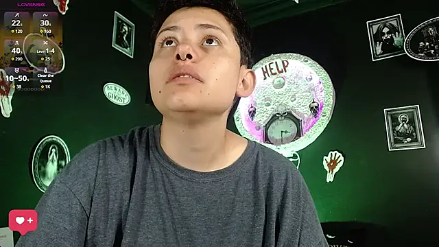 Snapshot of girl_intense444 chatting on October 30, 2025, 12:47 pm girl intense444 online show from October 30, 2025, 12:47 pm