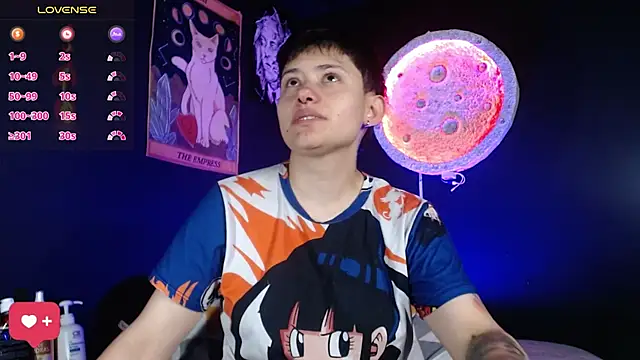 girl intense444 online show from November 27, 2025, 1:11 pm