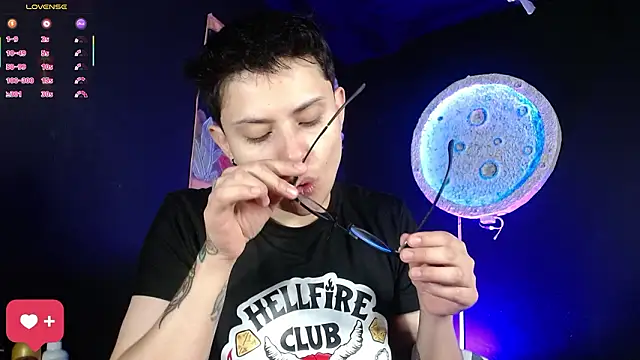 Snapshot of girl_intense444 chatting on February 13, 2026, 12:27 pm girl intense444 online show from February 13, 2026, 12:27 pm