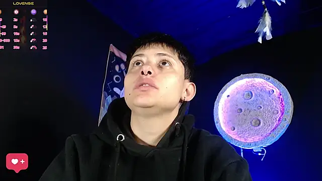 girl intense444 online show from March 9, 2026, 12:41 pm