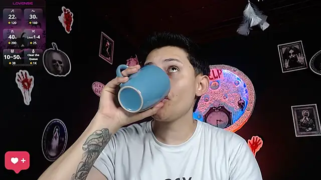 Snapshot of girl_intense444 chatting on October 25, 2025, 1:34 pm girl intense444 online show from October 25, 2025, 1:34 pm