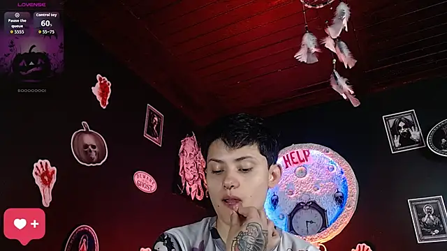 Snapshot of girl_intense444 chatting on October 20, 2025, 12:38 pm girl intense444 online show from October 20, 2025, 12:38 pm