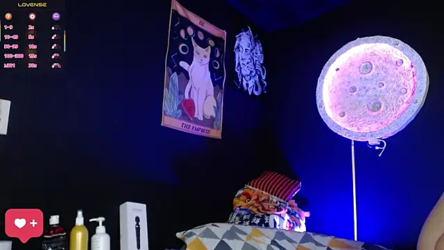 Snapshot of girl_intense444 chatting on February 21, 2026, 1:13 pm girl intense444 online show from February 21, 2026, 1:13 pm