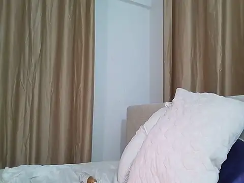 Deliciousgal online show from February 4, 2026, 6:25 pm