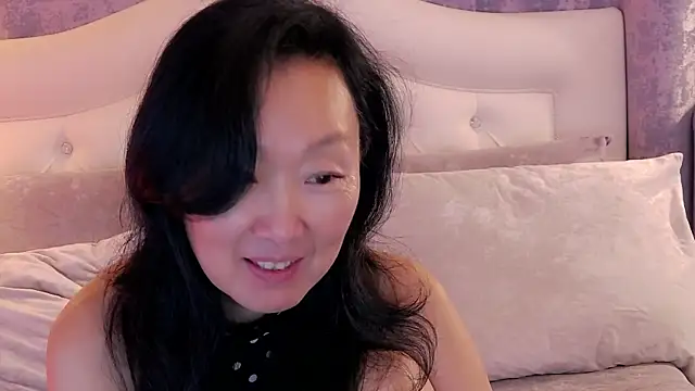 Snapshot of Asian_legs chatting on July 17, 2026, 10:23 am Asian legs online show from July 17, 2026, 10:23 am