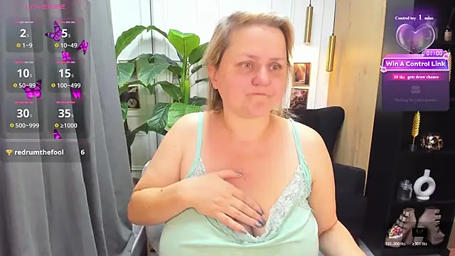 Snapshot of ScarlettSoft chatting on June 29, 2026, 5:47 am ScarlettSoft online show from June 29, 2026, 5:47 am
