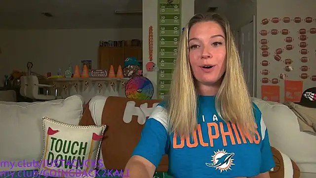 Snapshot of boomboomr00m chatting on September 29, 2025, 11:21 pm boomboomr00m online show from September 29, 2025, 11:21 pm