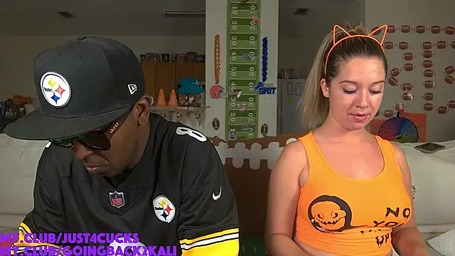 Snapshot of boomboomr00m chatting on October 17, 2025, 12:36 am boomboomr00m online show from October 17, 2025, 12:36 am