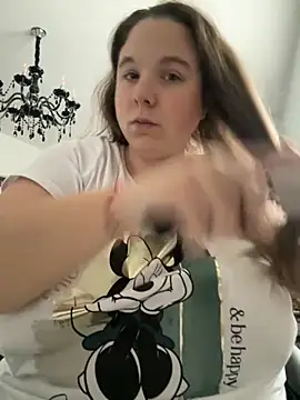 AureliaWinter online show from October 16, 2025, 8:33 am