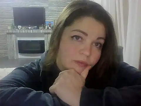 cute  cherry online show from February 21, 2026, 7:38 pm